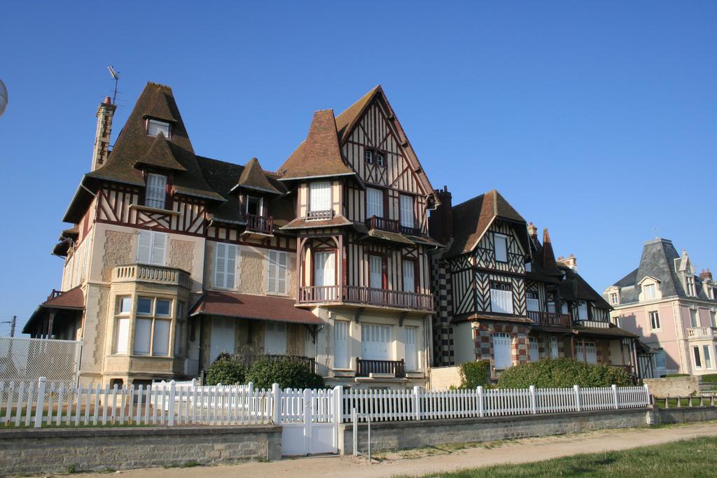 Sphinx Residences - Tempologis Memorial